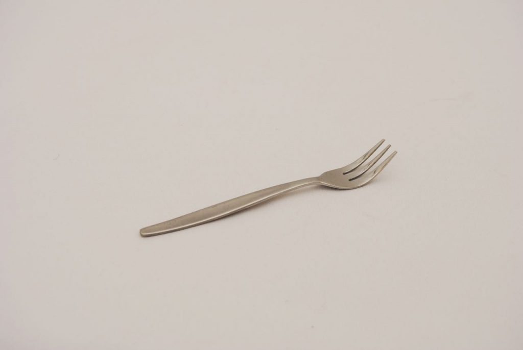 basic-stainless-steel-fruit-fork